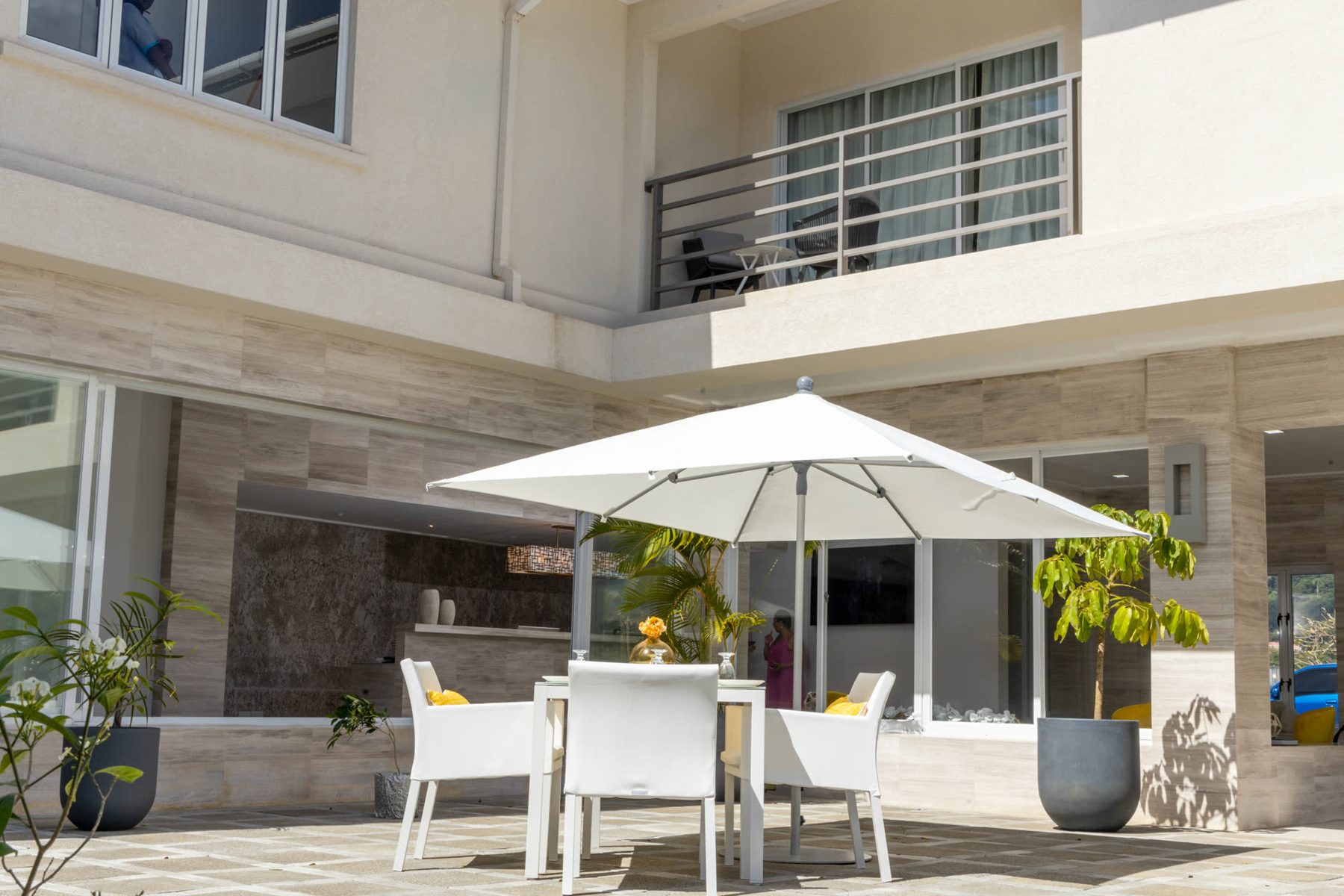 LaVue Boutique Hotel courtyard