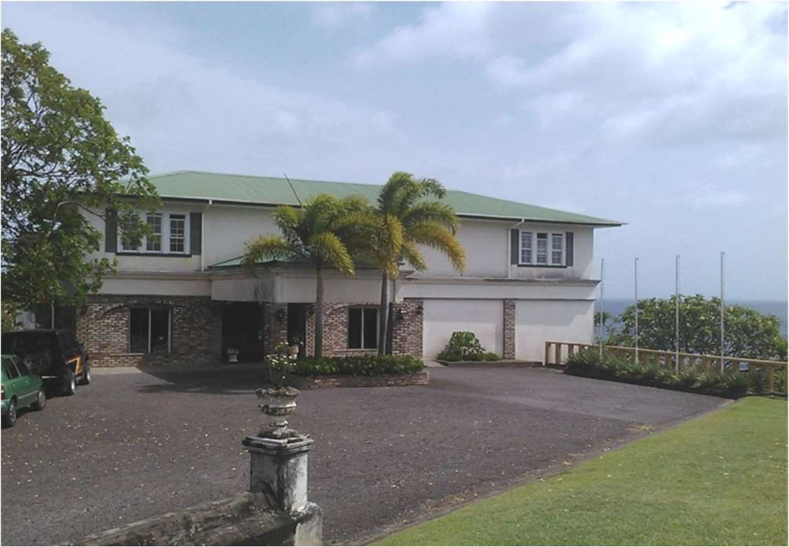 Grand View Hotel front before renovation