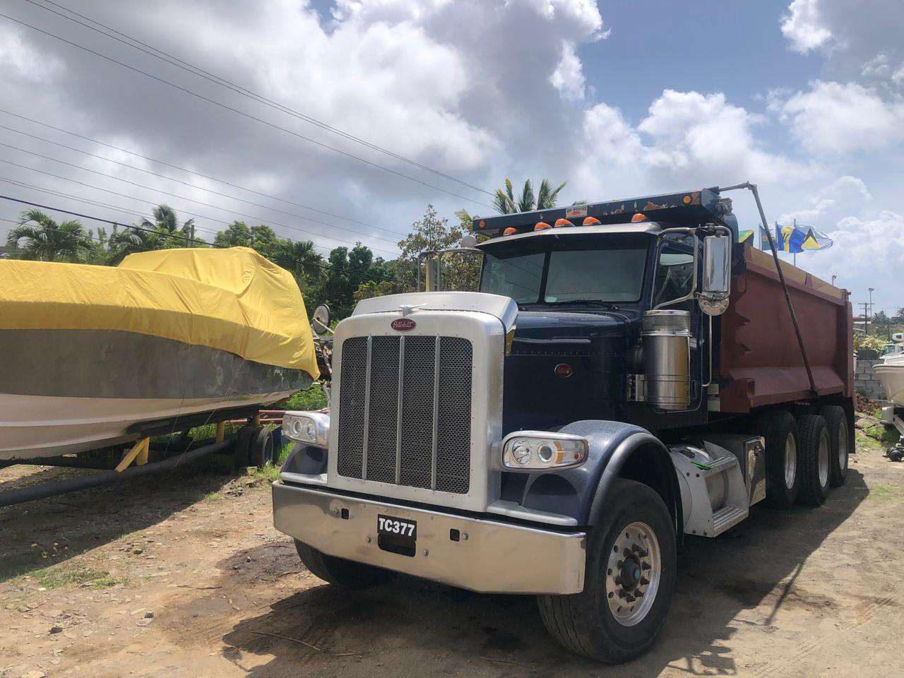 Dump truck